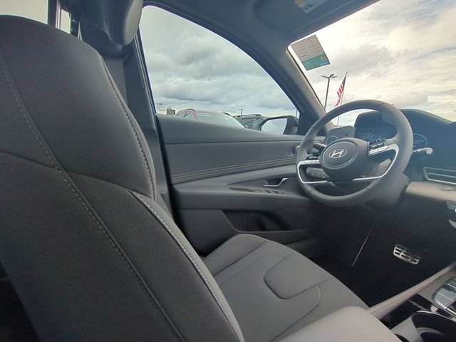 Certified 2025 Hyundai Elantra SEL FWD image 10