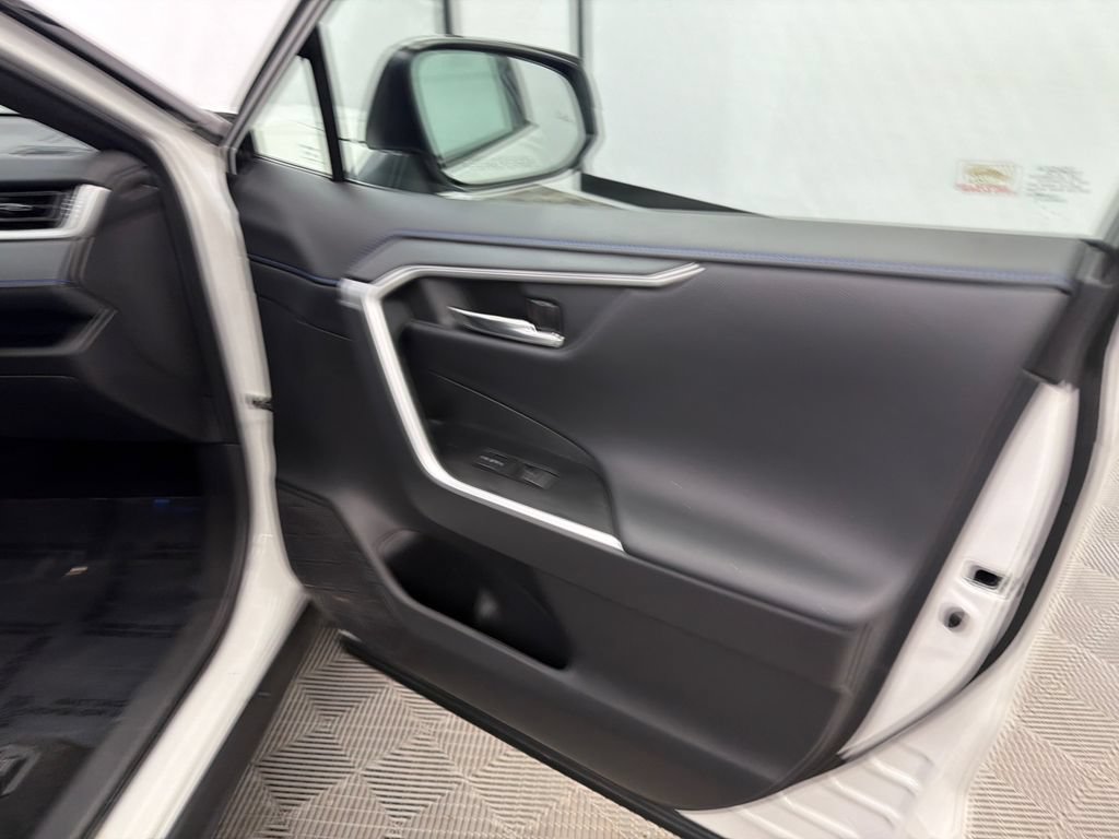 Used 2024 Toyota RAV4 XSE w/ Weather Package AWD/4WD image 15