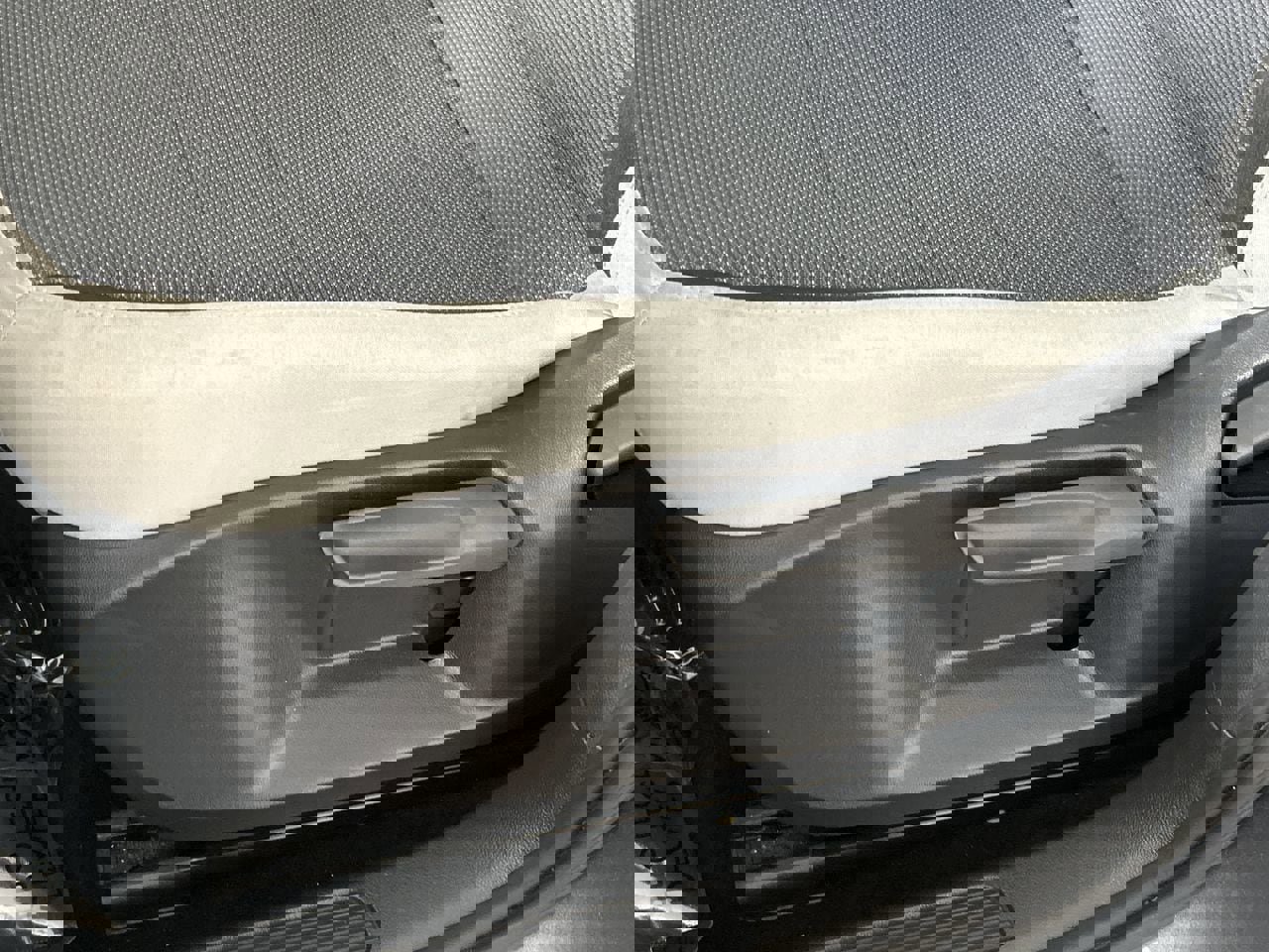 Used 2025 Volkswagen Taos S AWD/4WD image 19