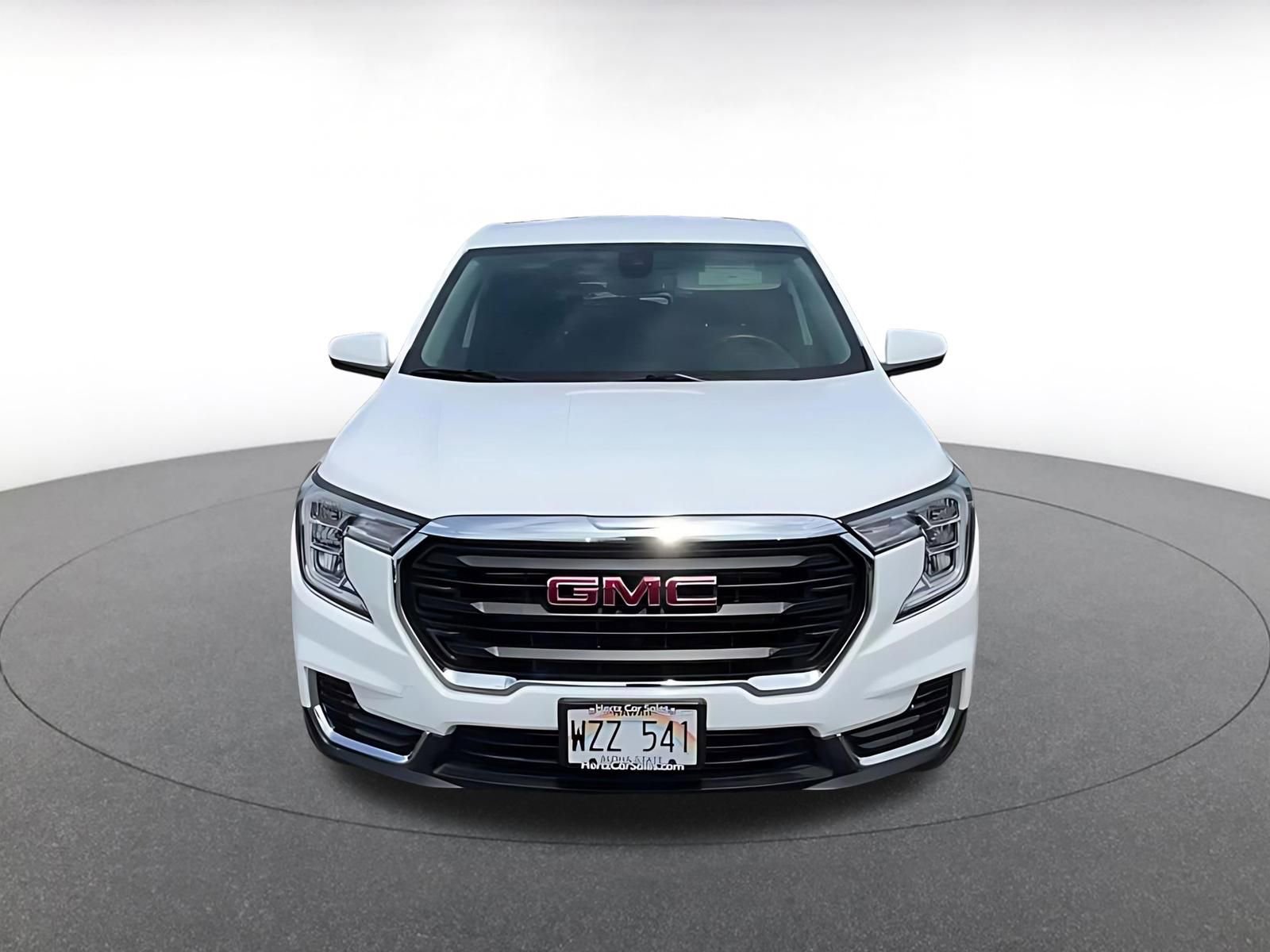Used 2024 GMC Terrain SLE FWD image 4