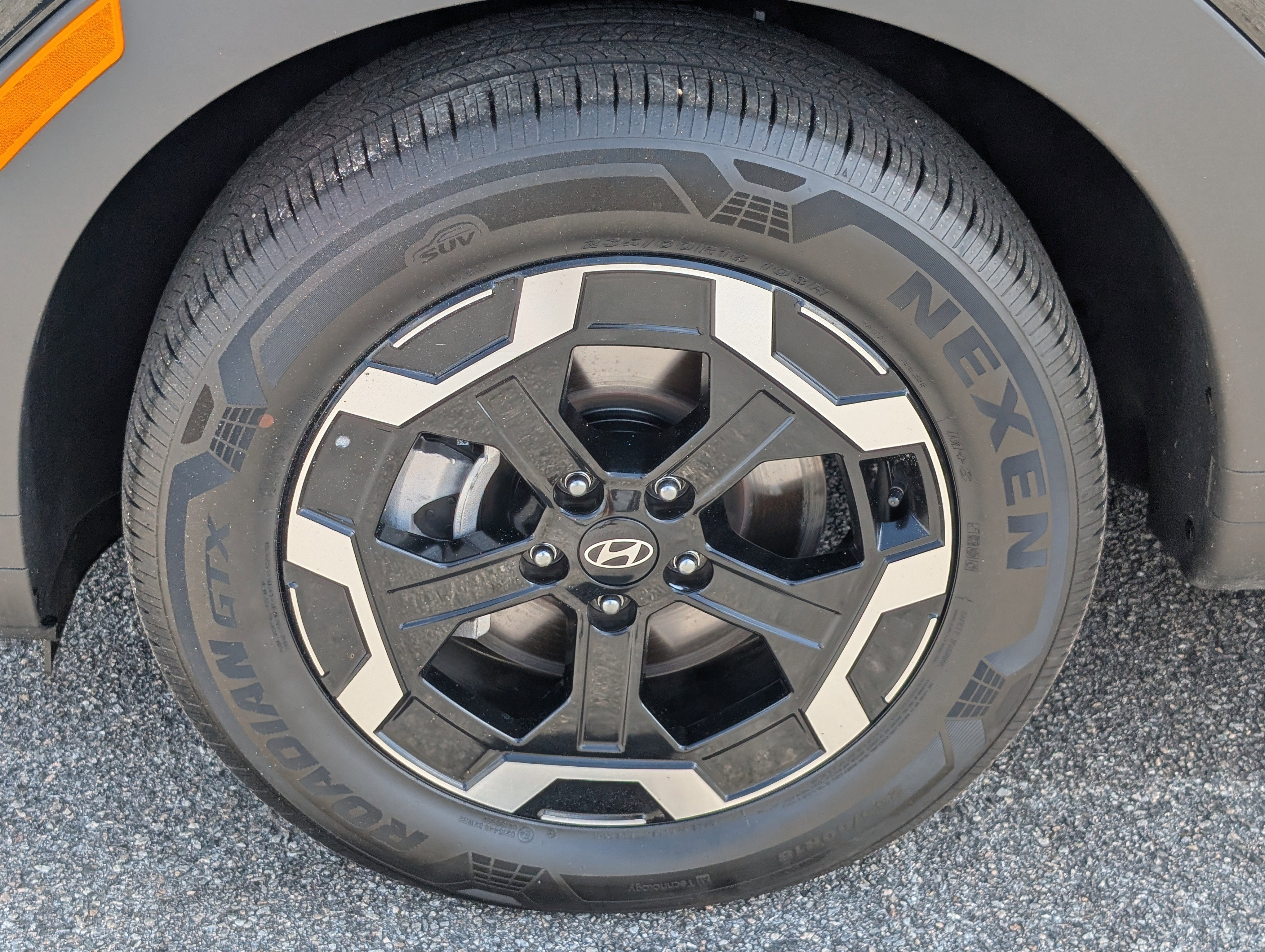 Used 2026 Hyundai Santa Fe SEL FWD image 13