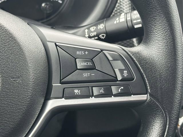 Used 2023 Nissan Kicks SV image 24