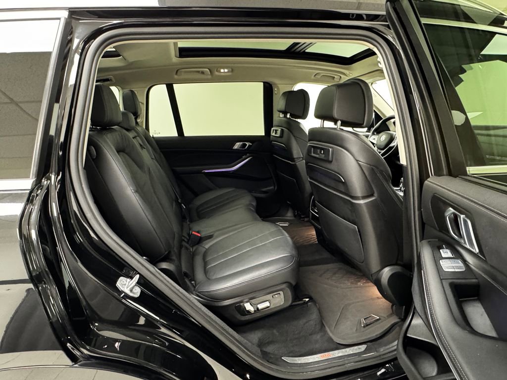 Used 2022 BMW X7 xDrive40i w/ Executive Package image 18