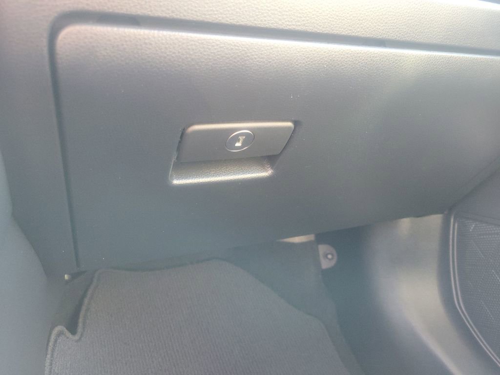 Used 2023 Toyota RAV4 XLE w/ Convenience Package image 33