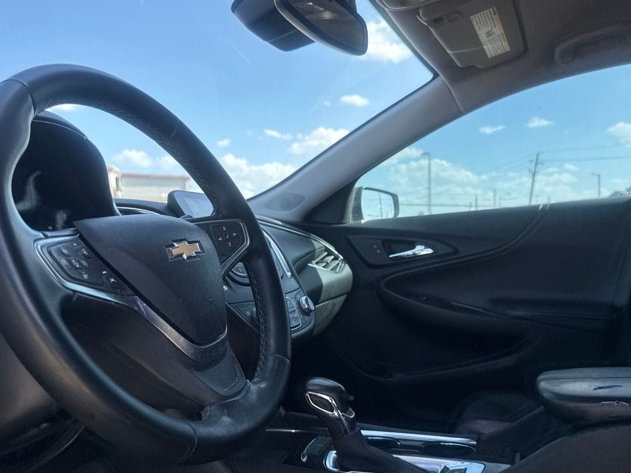 Used 2023 Chevrolet Malibu LT FWD image 36