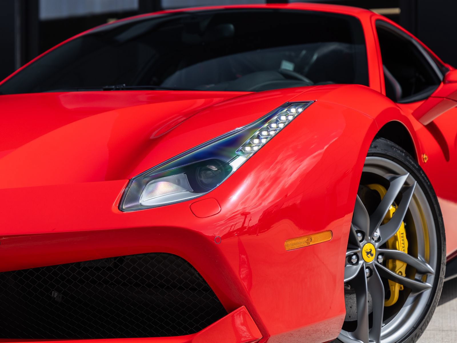Used 2017 Ferrari 488 GTB RWD image 20