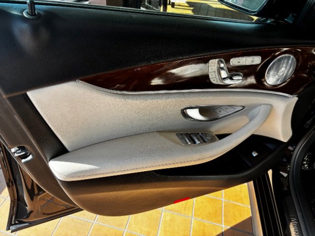 Used 2018 Mercedes-Benz E 300 w/ Premium 1 Package image 11
