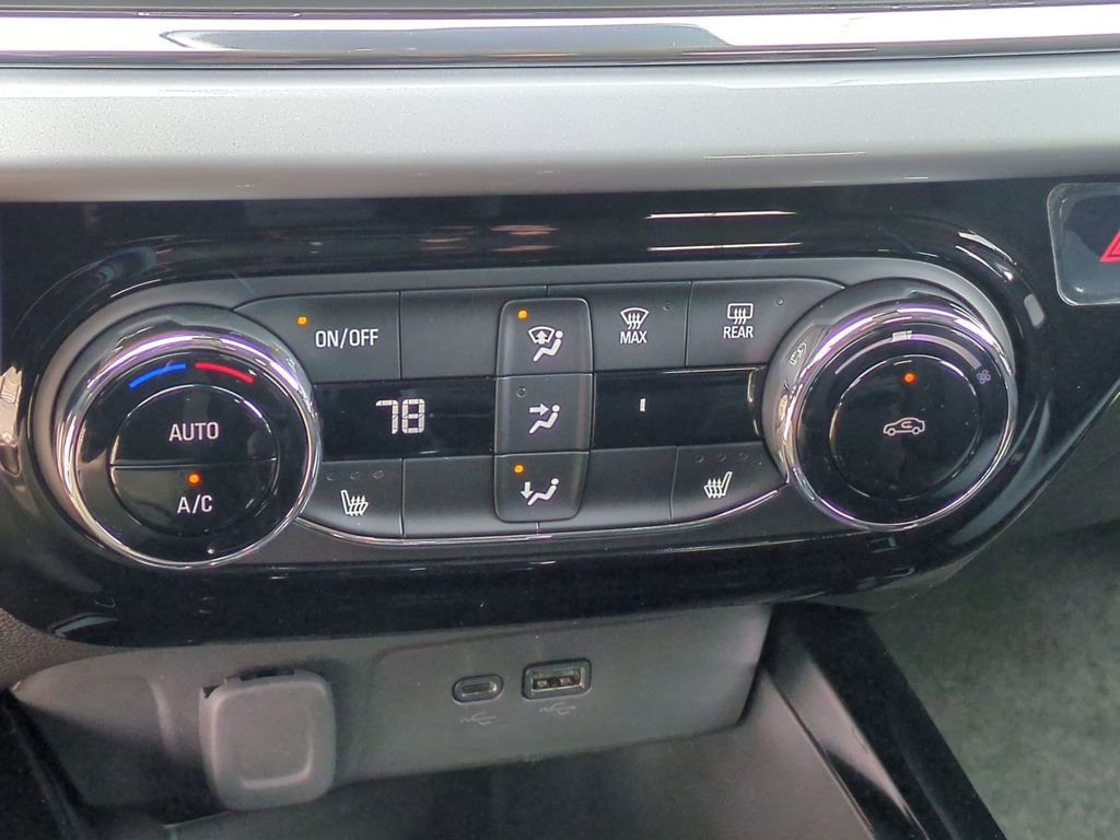 New 2026 Chevrolet Trax LT w/ Driver Confidence Package image 32