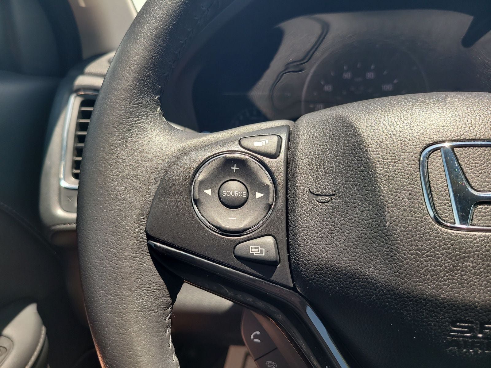 Certified 2021 Honda HR-V EX-L image 13