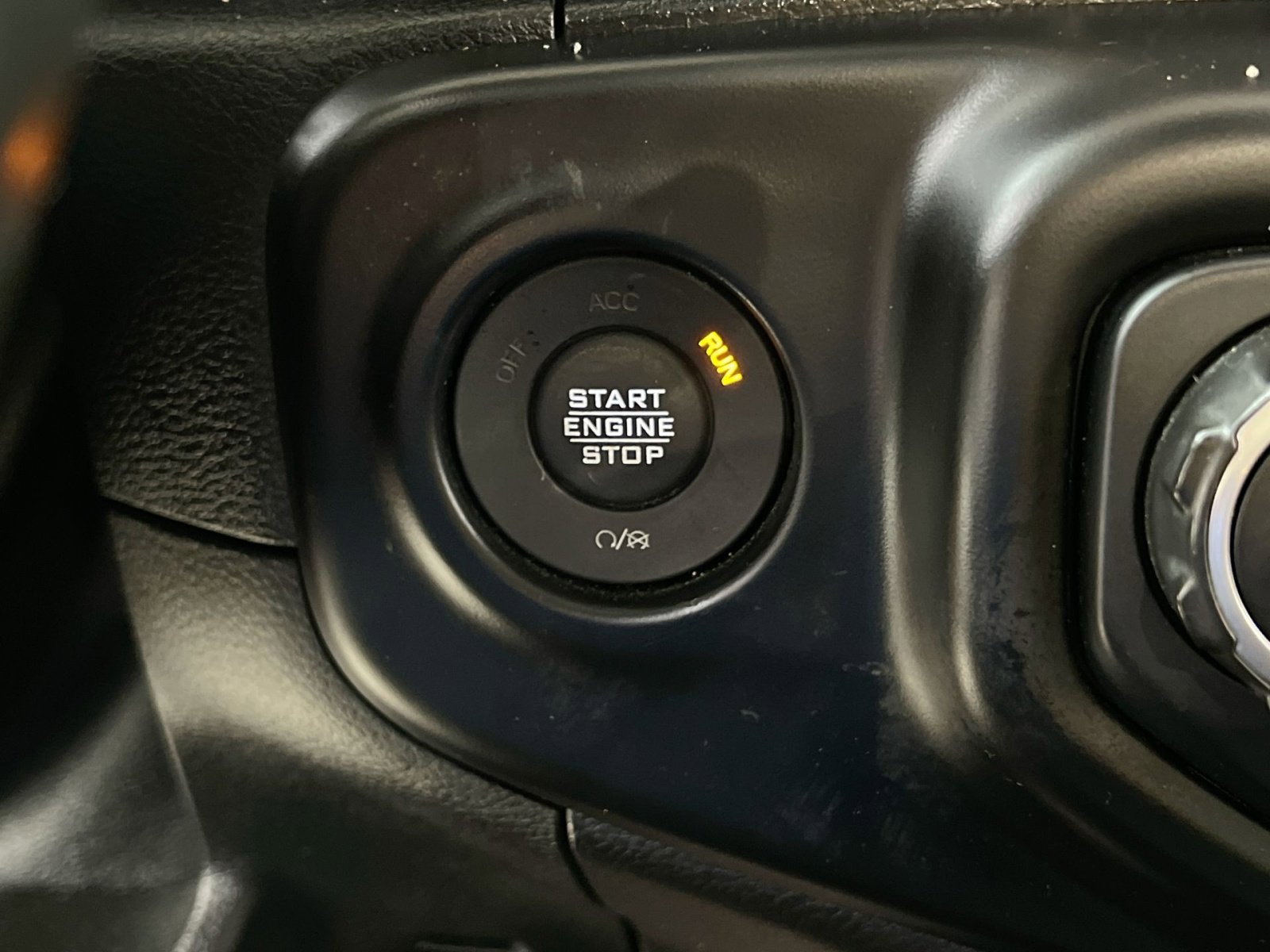Used 2021 Jeep Wrangler Unlimited Sahara image 34