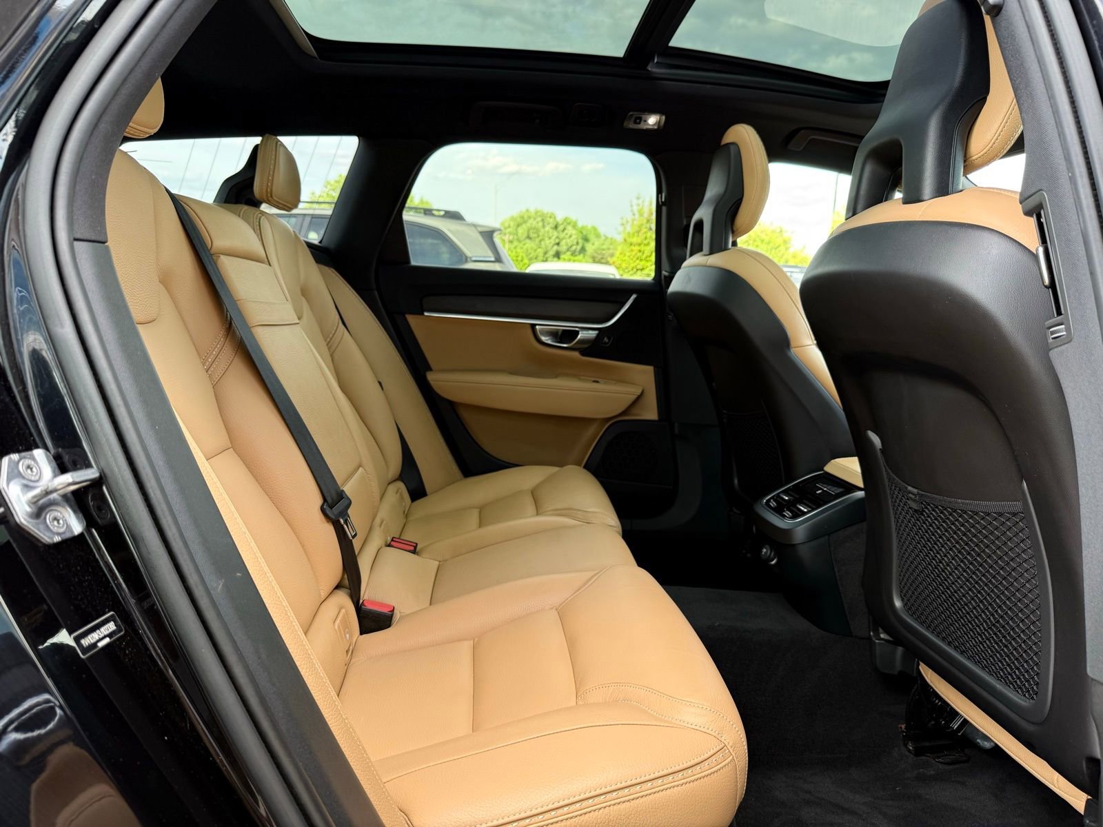 Used 2018 Volvo V90 T5 Cross Country w/ Convenience Package image 25