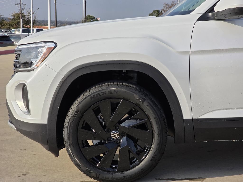 New 2026 Volkswagen Atlas SE FWD image 6