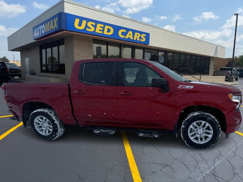 Used 2023 Chevrolet Silverado 1500 RST image 4