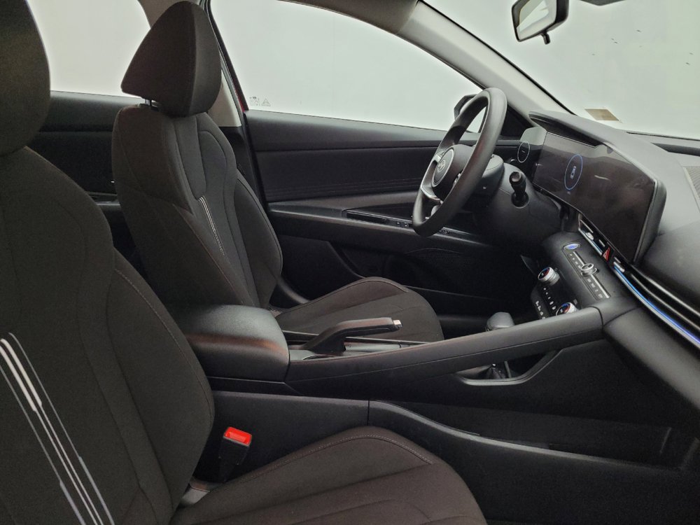 Used 2024 Hyundai Elantra SEL FWD image 21