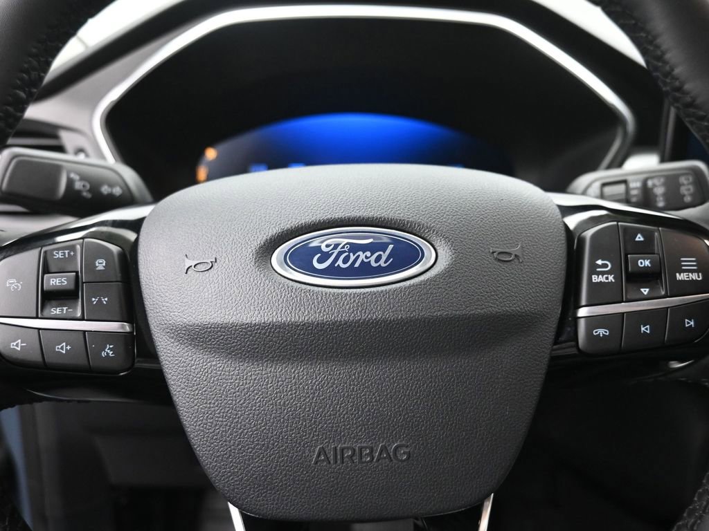 Used 2024 Ford Escape SE w/ PHEV Premium Package image 15