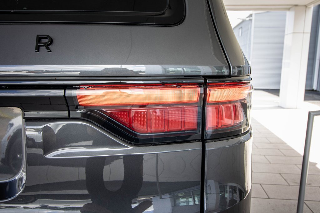 Used 2025 Jeep Wagoneer Series II image 17