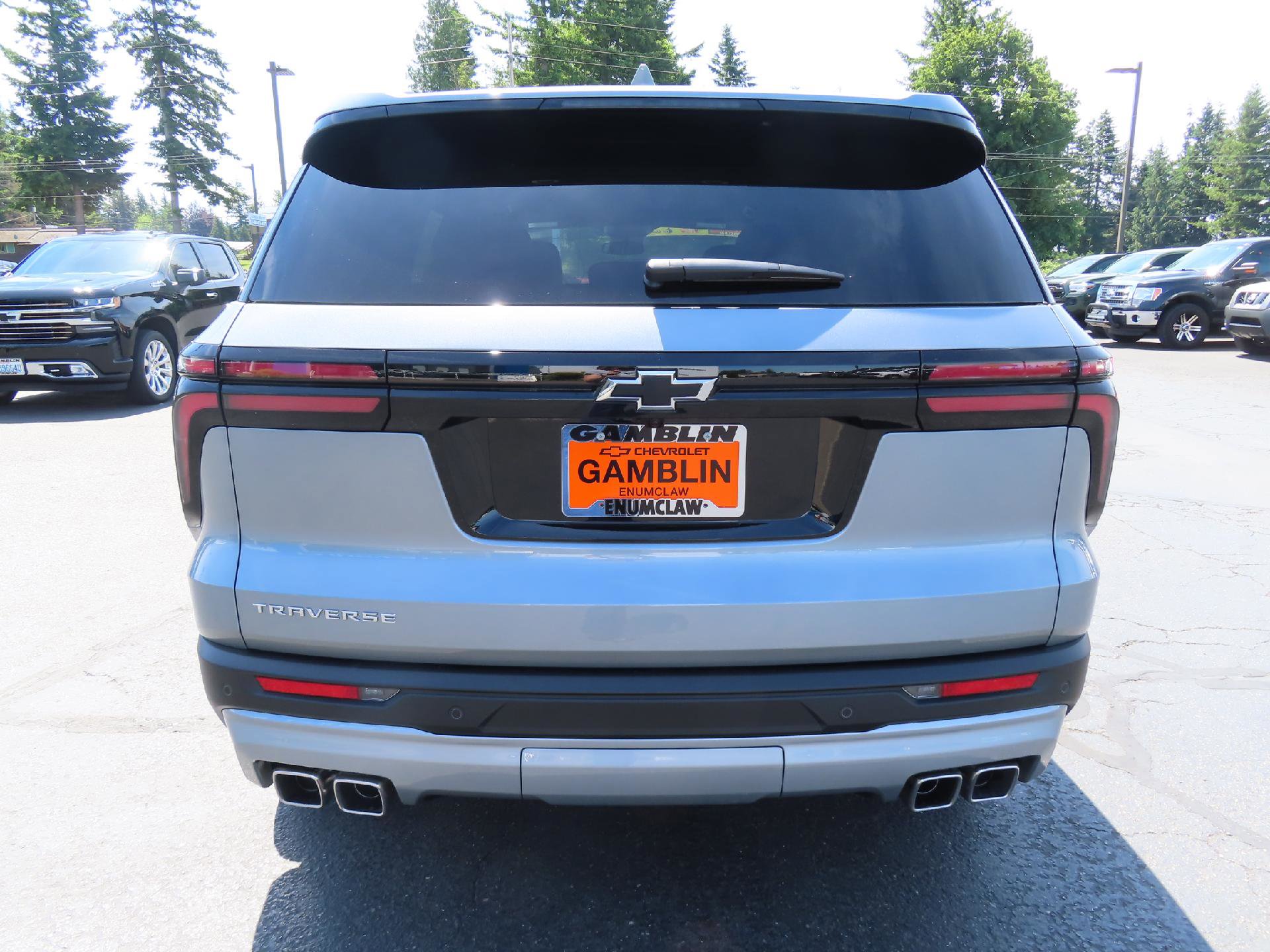 New 2025 Chevrolet Traverse LT w/ LPO, Illumination Package image 7