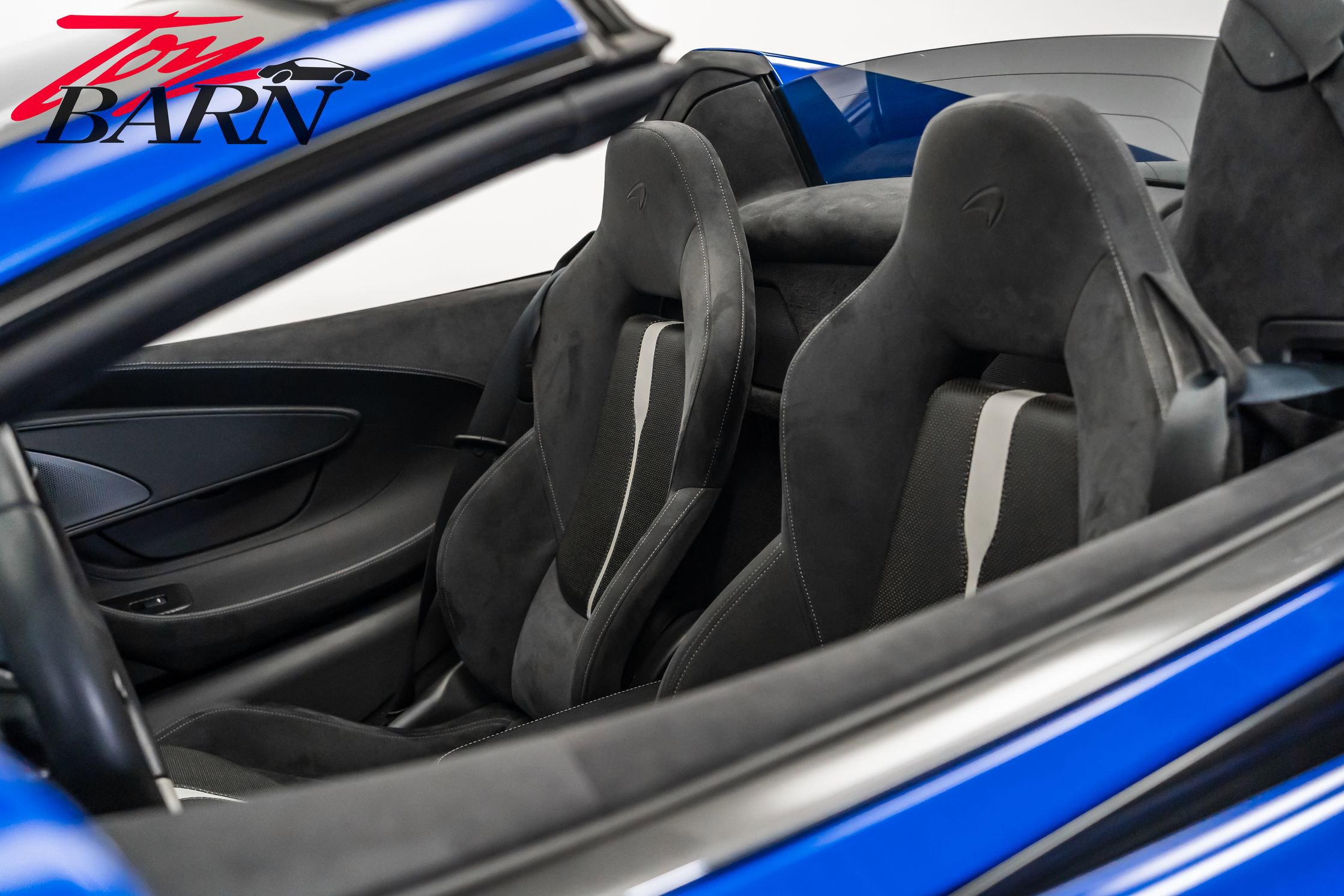 Used 2019 McLaren 570S Spider image 33