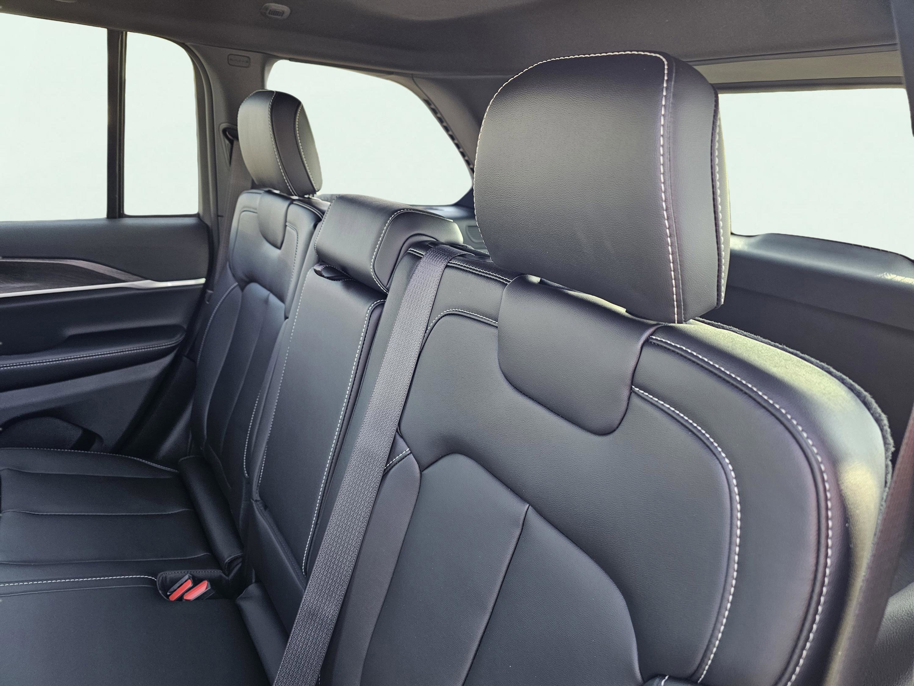 New 2026 Jeep Grand Cherokee Limited image 32