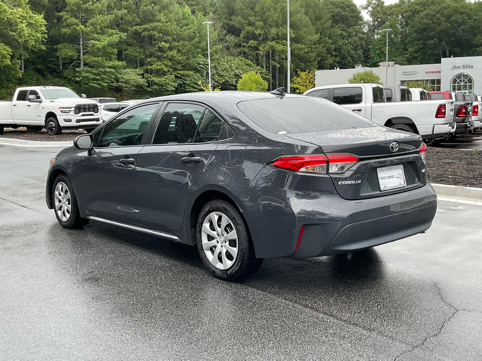 Used 2023 Toyota Corolla LE FWD image 3