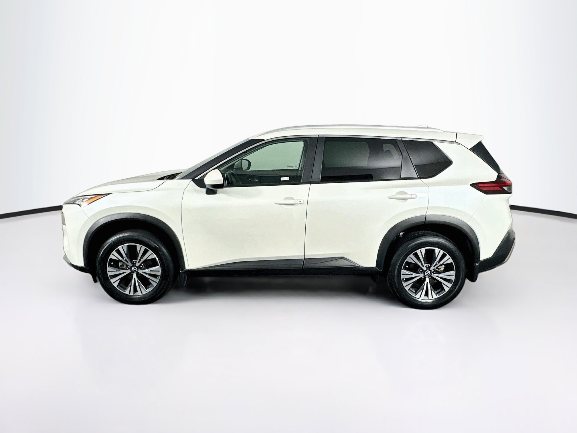 Used 2023 Nissan Rogue SV w/ SV Premium B Package FWD image 4