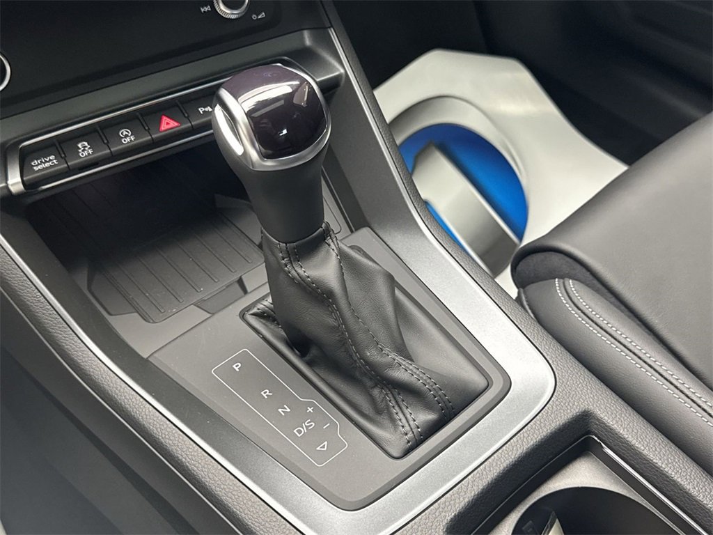 New 2025 Audi Q3 2.0T Premium image 17