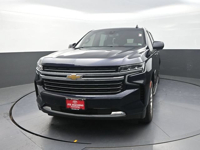 Used 2022 Chevrolet Suburban LT AWD/4WD image 2