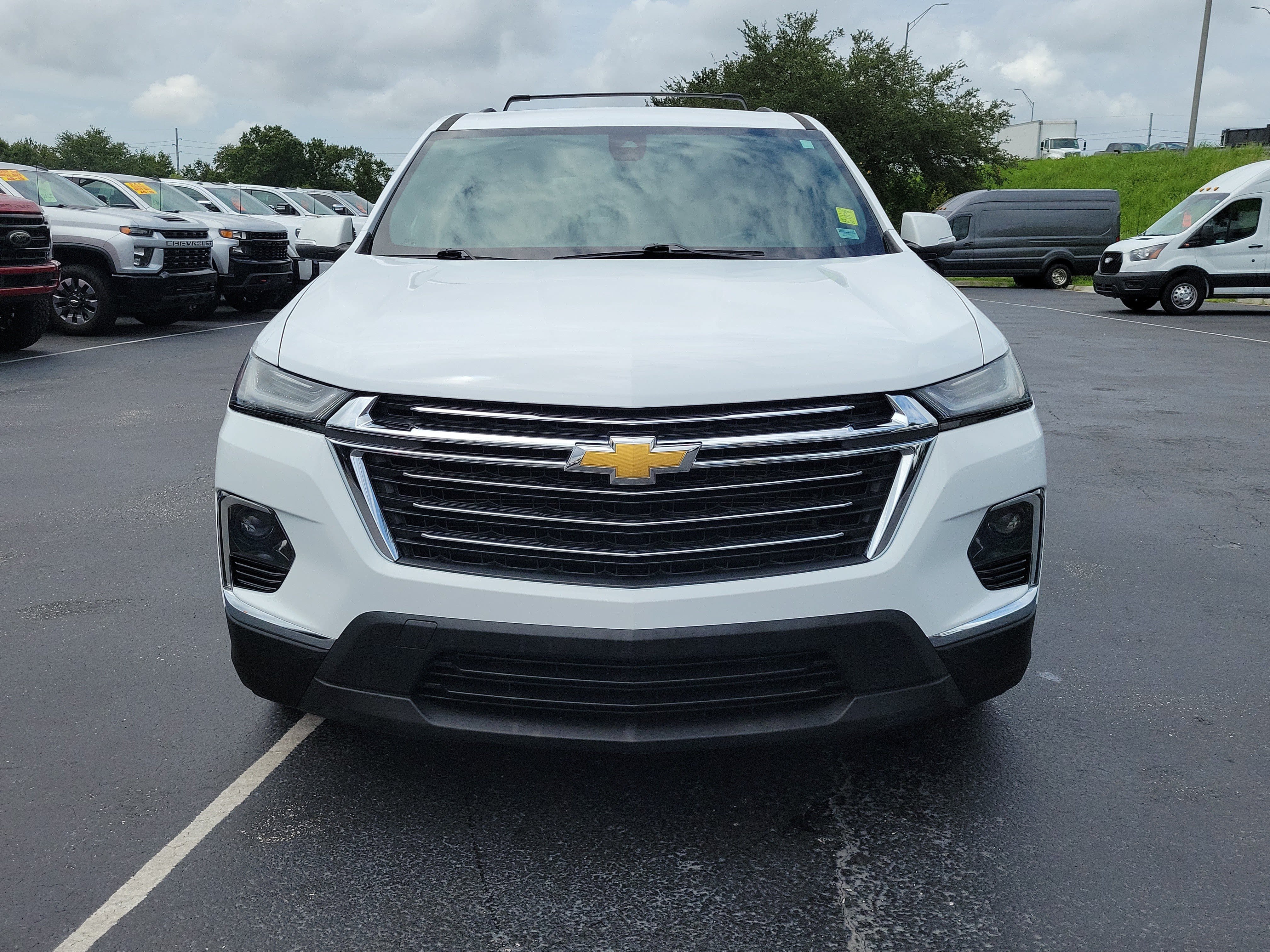 Used 2023 Chevrolet Traverse LT FWD video 2