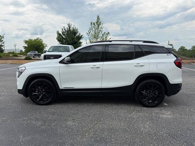 Used 2023 GMC Terrain SLT w/ Elevation Edition FWD image 6