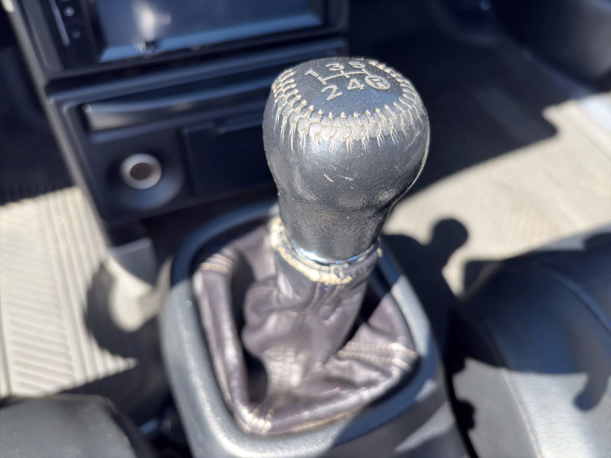 Used 2001 Toyota MR2 RWD image 18