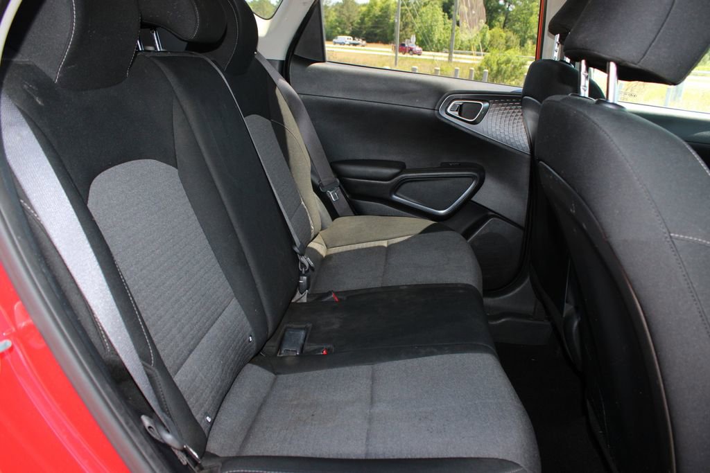 Used 2020 Kia Soul S FWD image 7