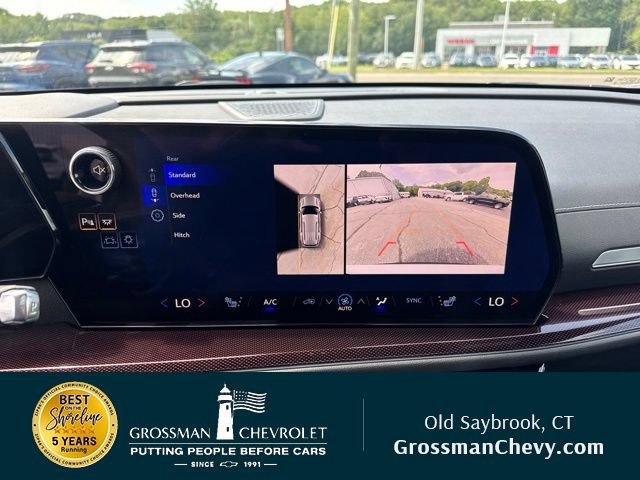 New 2026 Chevrolet Traverse Z71 w/ Enhanced Driving Package AWD/4WD image 12