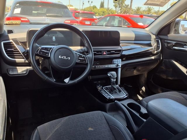 Used 2025 Kia Seltos S FWD image 8