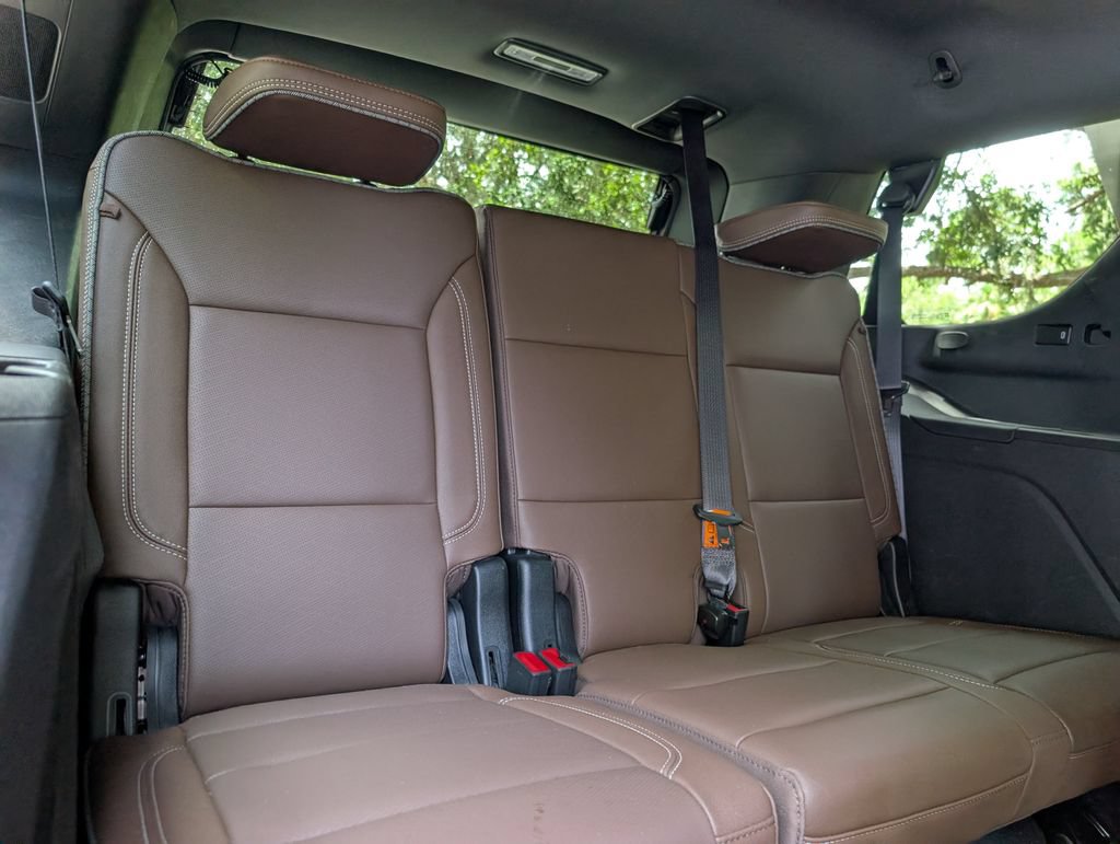Used 2024 Chevrolet Tahoe High Country AWD/4WD image 23