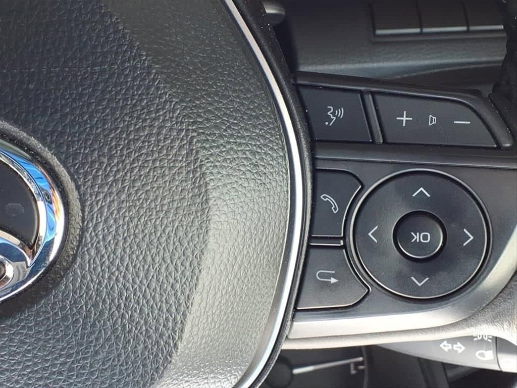Used 2025 Toyota Corolla SE FWD image 33