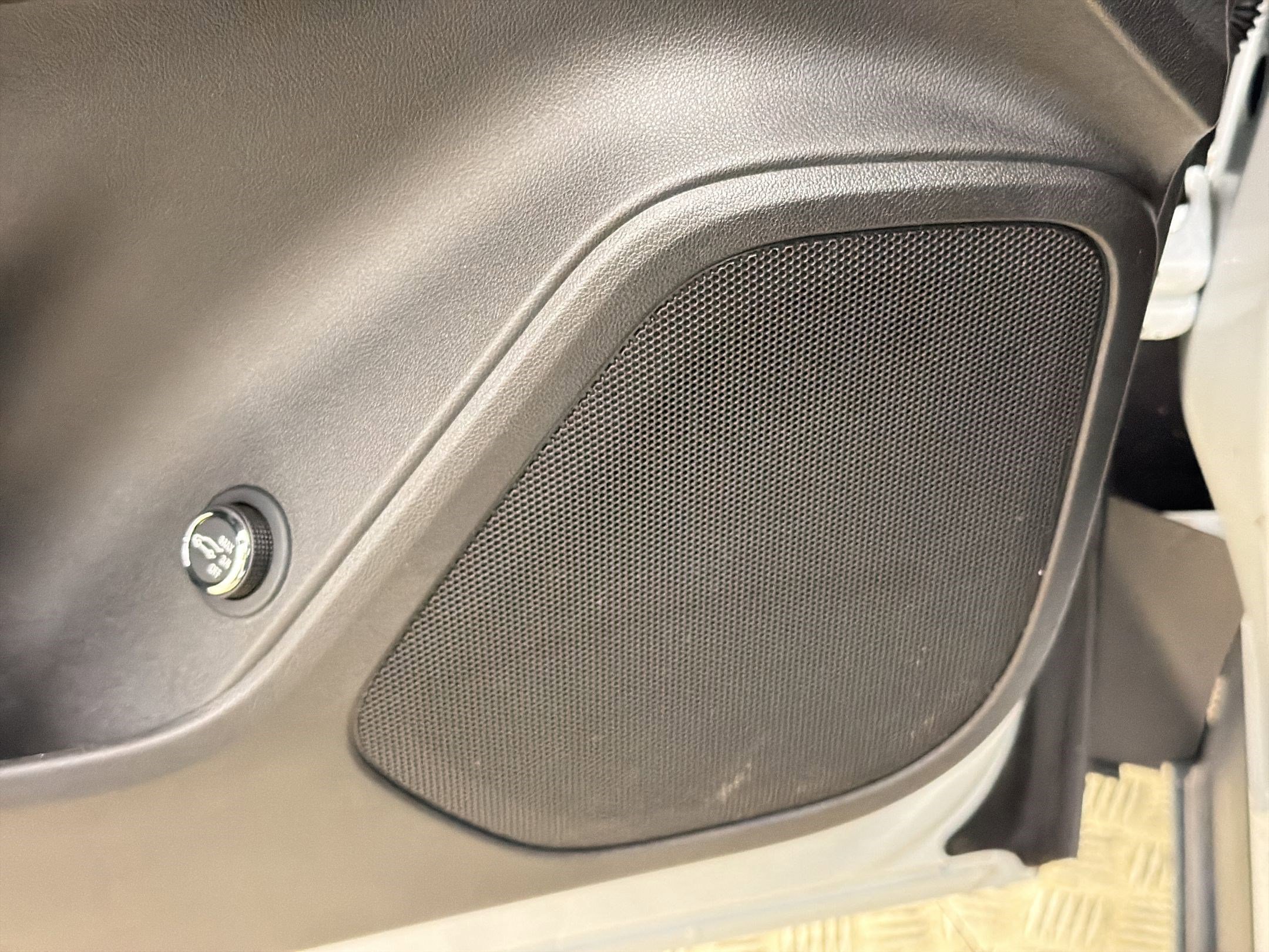 Used 2023 Chevrolet Blazer LT image 22