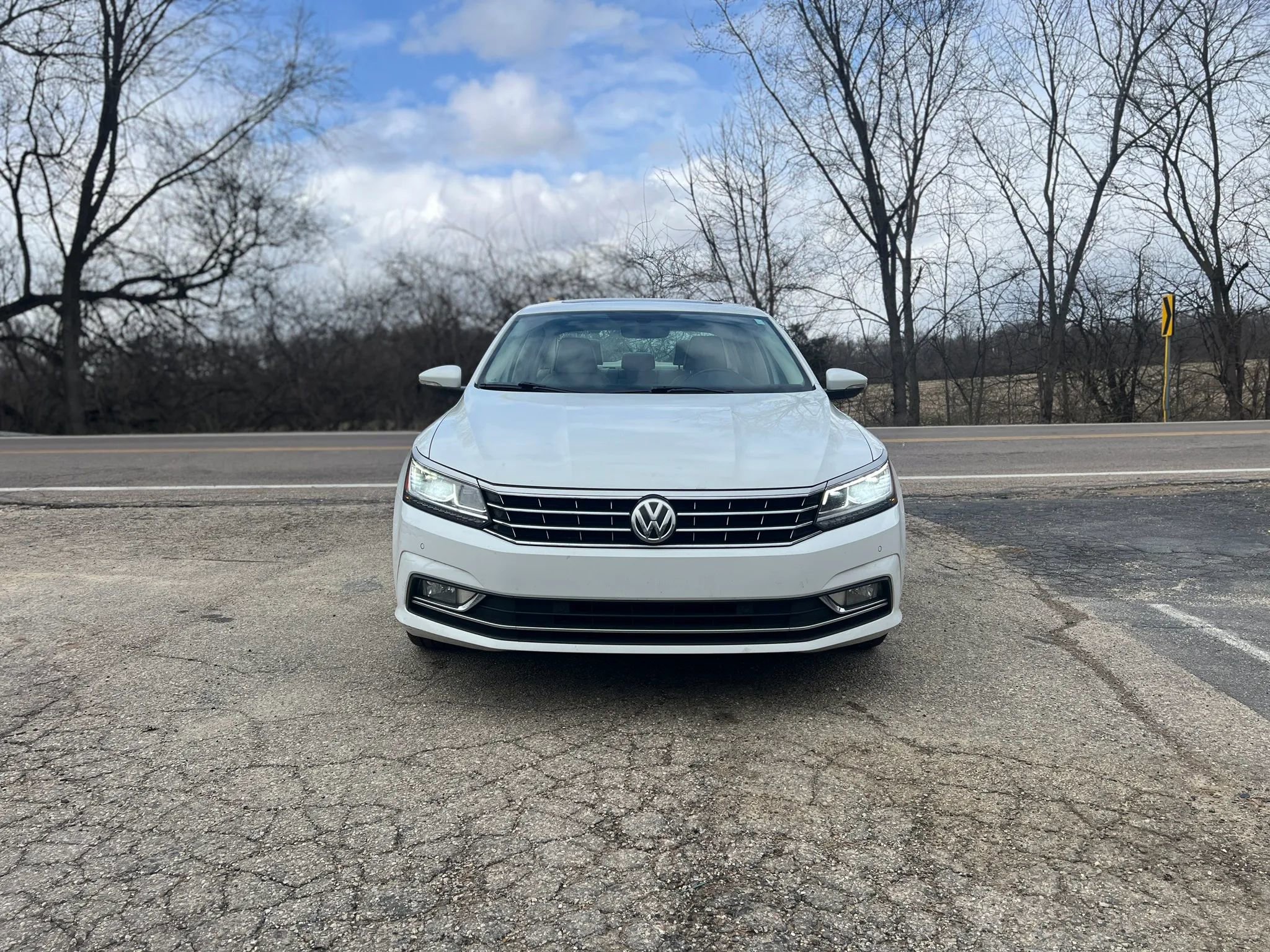 Used 2017 Volkswagen Passat 1.8T SE image 2