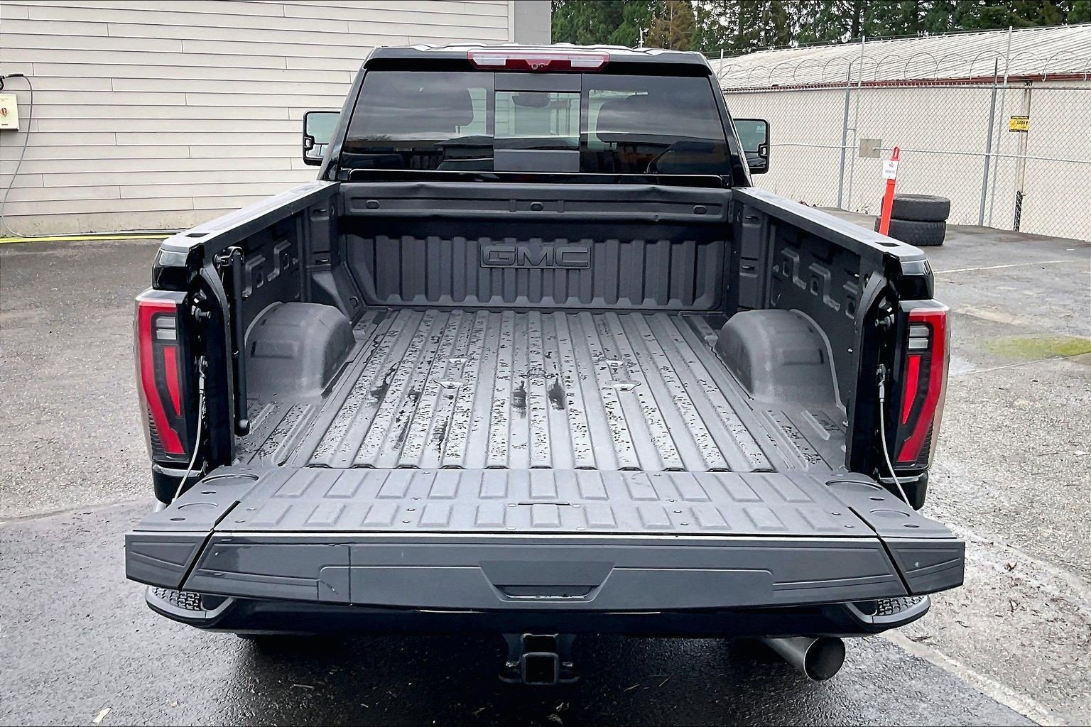 Used 2025 GMC Sierra 3500 AT4 w/ AT4 Premium Plus Package image 35