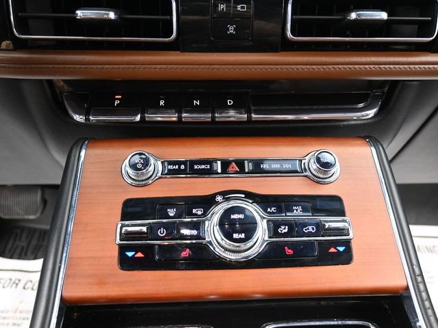Used 2020 Lincoln Aviator Reserve w/ Class IV Trailer Tow Package AWD/4WD image 22