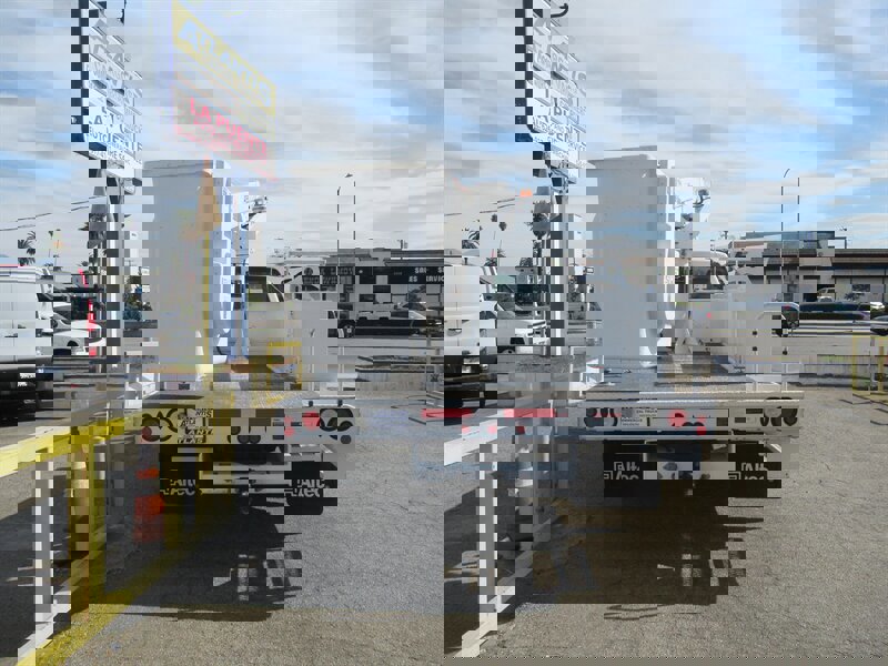 Used 2013 Ford F450 XL w/ Snow Plow Prep Pkg image 3