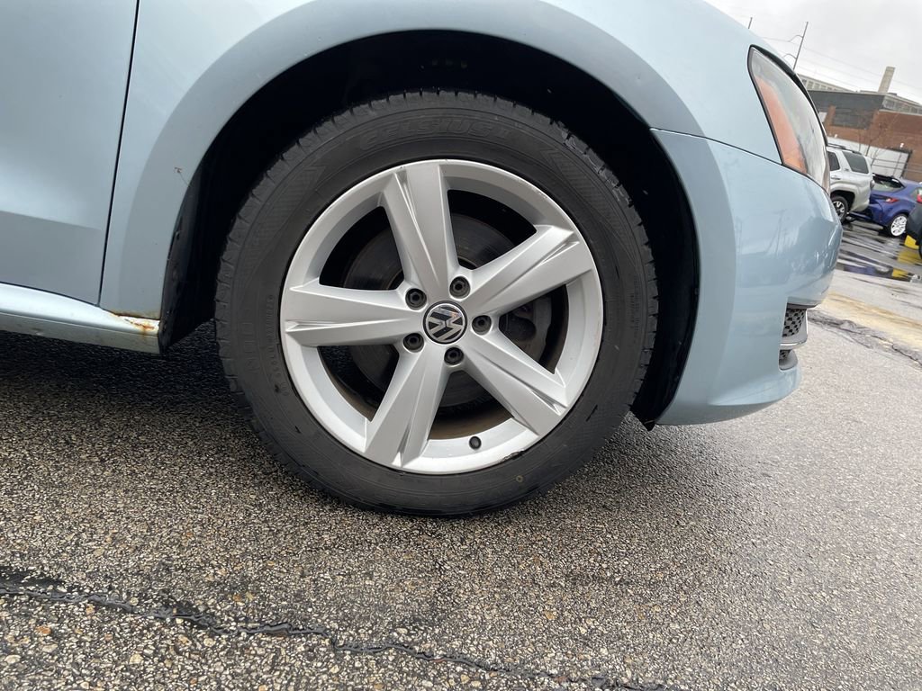 Used 2012 Volkswagen Passat 2.5 SE image 11