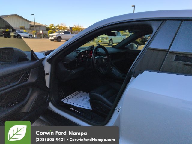 Used 2023 Porsche Taycan 4S AWD/4WD image 9