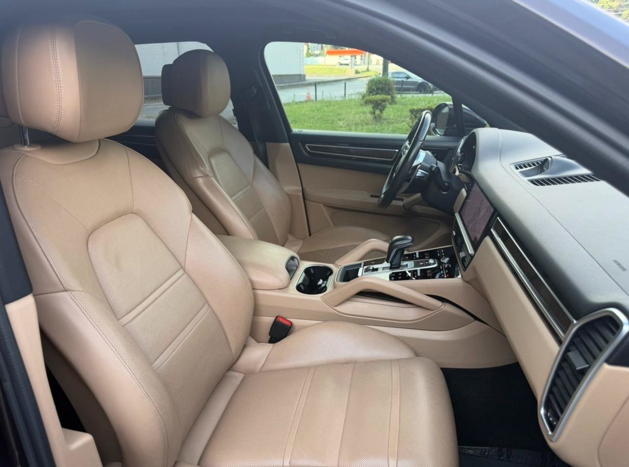 Used 2019 Porsche Cayenne AWD/4WD image 29