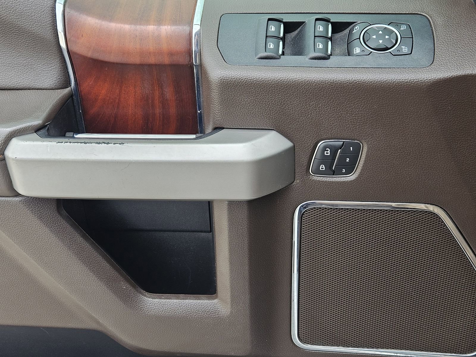 Used 2019 Ford F150 King Ranch image 29