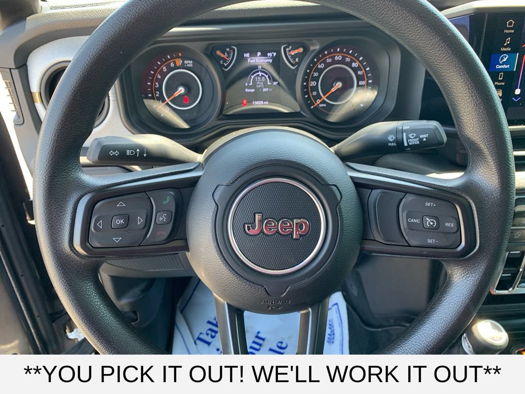 Used 2025 Jeep Gladiator Sport AWD/4WD image 15