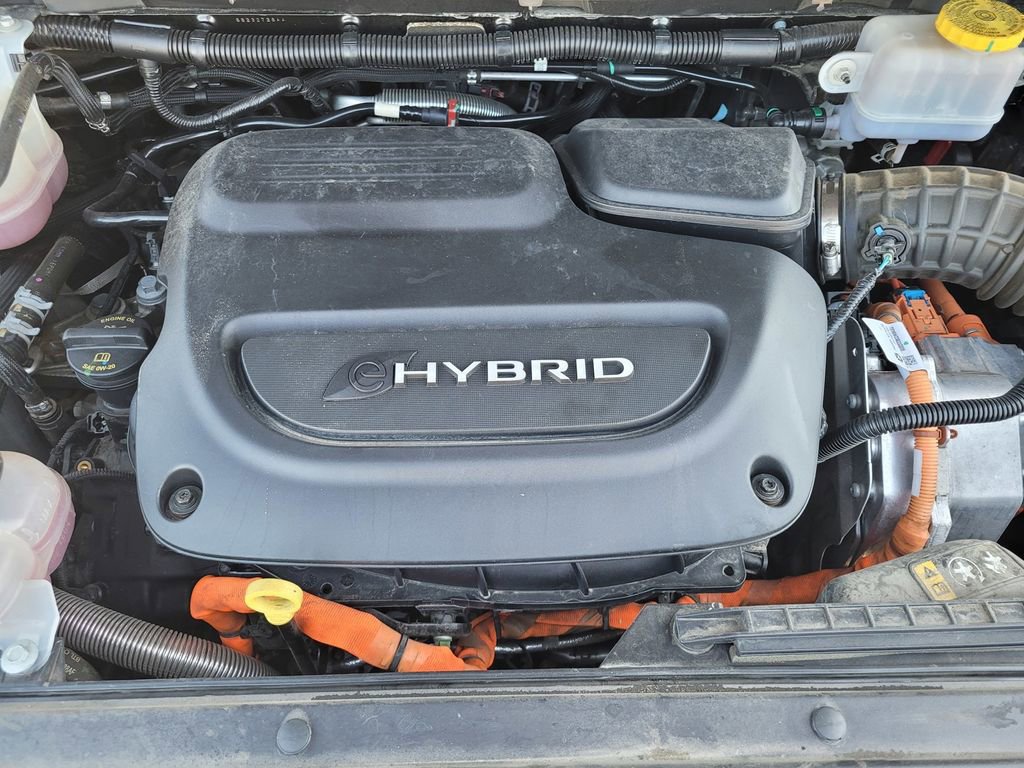 Used 2024 Chrysler Pacifica Select image 24