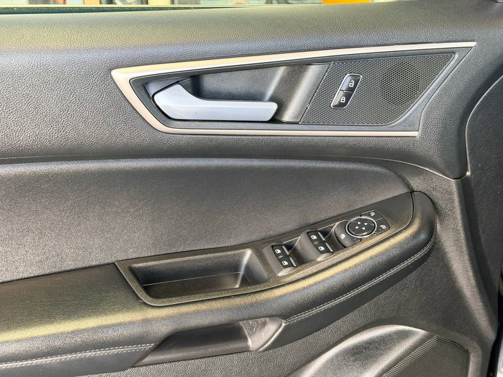 Used 2023 Ford Edge SEL image 22