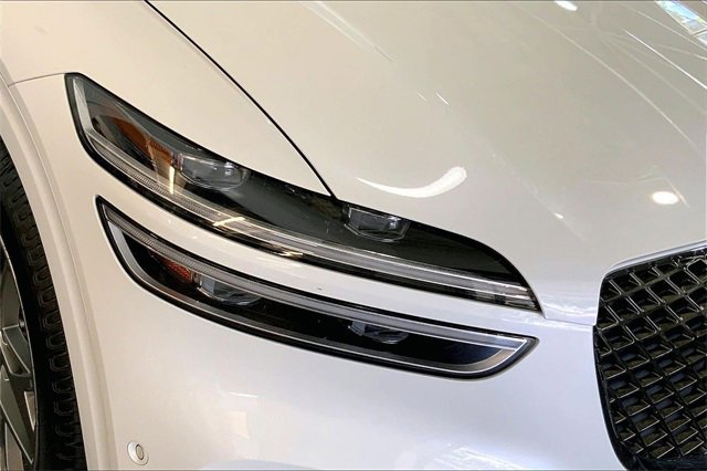 Used 2023 Genesis GV70 2.5T w/ Advanced Package image 27