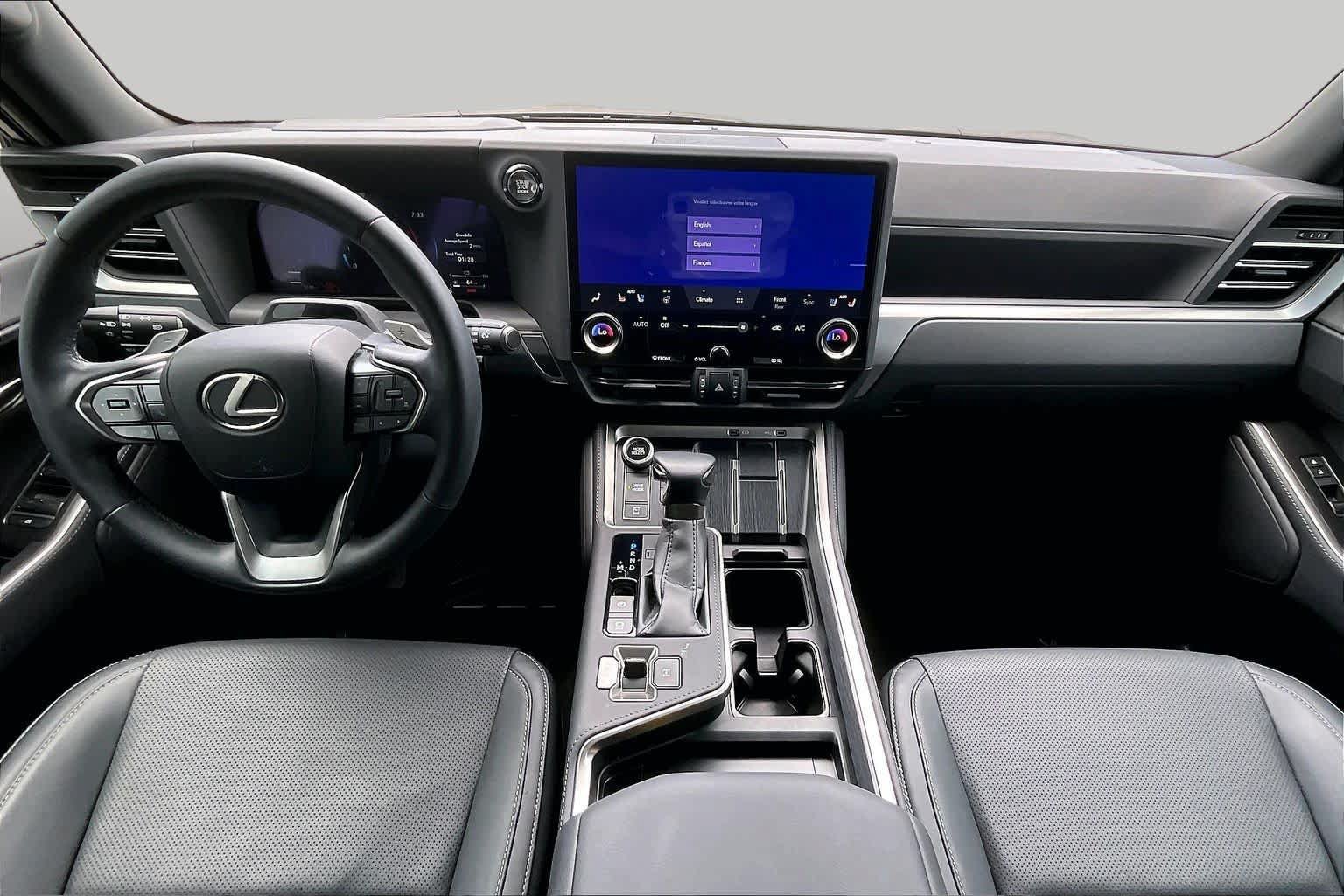 Used 2025 Lexus GX 550 w/ Cold Area Package AWD/4WD image 16