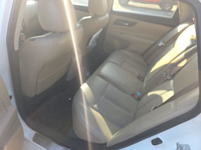 Used 2015 Nissan Altima 2.5 SL w/ Technology Package image 16